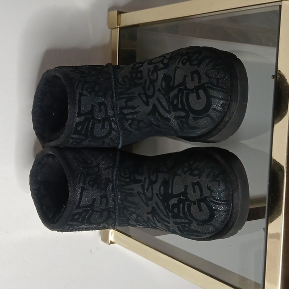 UGG black printed suede ankle boots size 6 - Picture 2 of 15